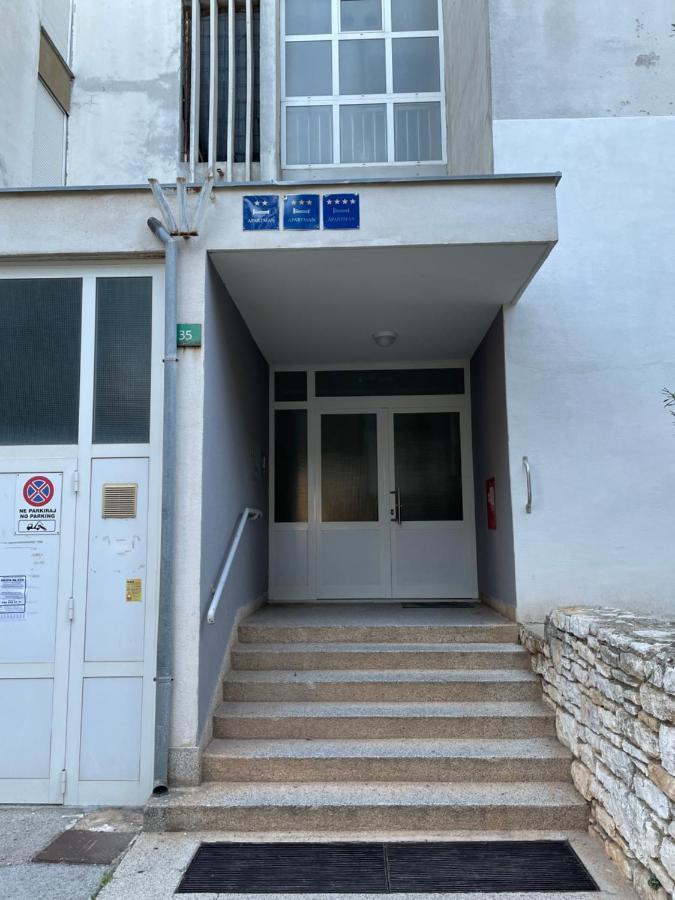 Apartment Bella Veruda In Pula Exterior photo